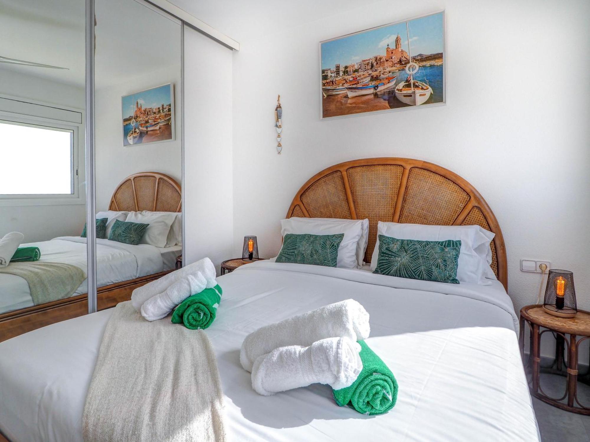 Marina Duplex By Hello Homes Sitges Eksteriør billede